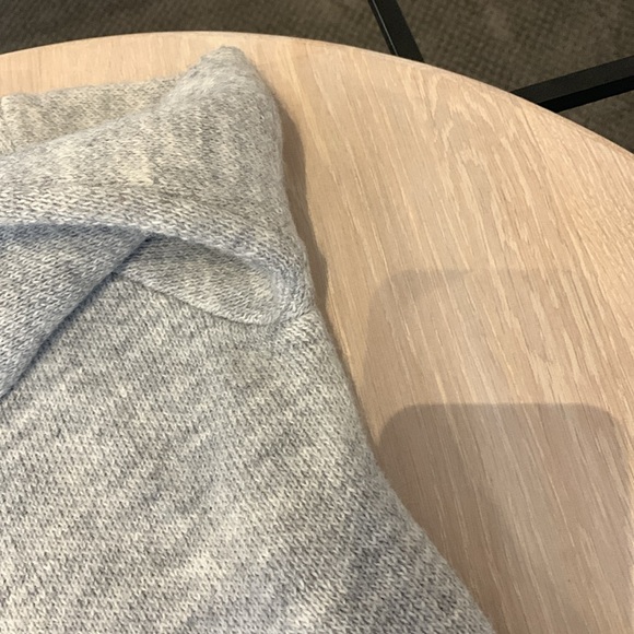 Size small cardigan with a blazer look. Made in 🇮🇹 - Picture 4 of 4